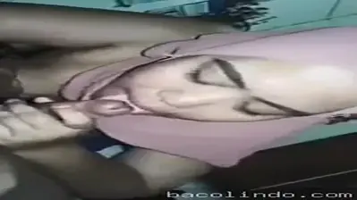 Jilbab Pink Kulum Kontol Sampe Tenggorokan