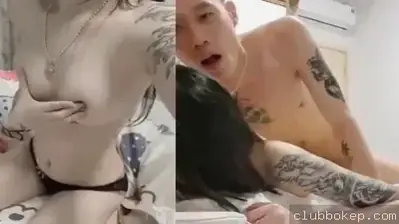 Pasangan muda bertato entot tanpa henti