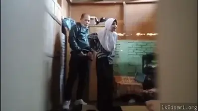 Tetangga Brengsek Paksa Ngentot Gadis Polos Sampe Becek!